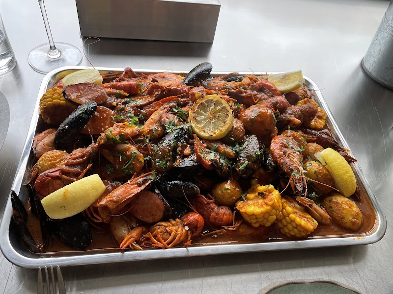 Rakin Seafood Bar