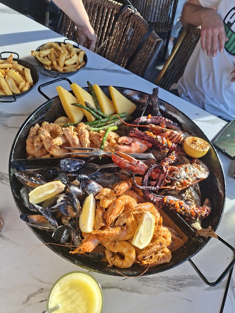 Taverna Racilor Herăstrău