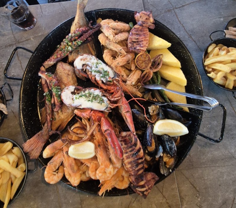Taverna Racilor Herăstrău