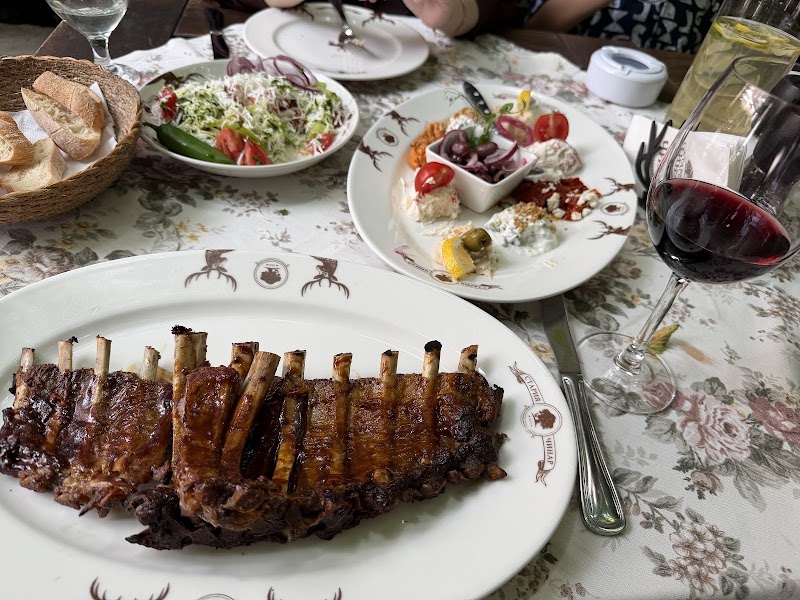 Restaurant "Staria Chinar"